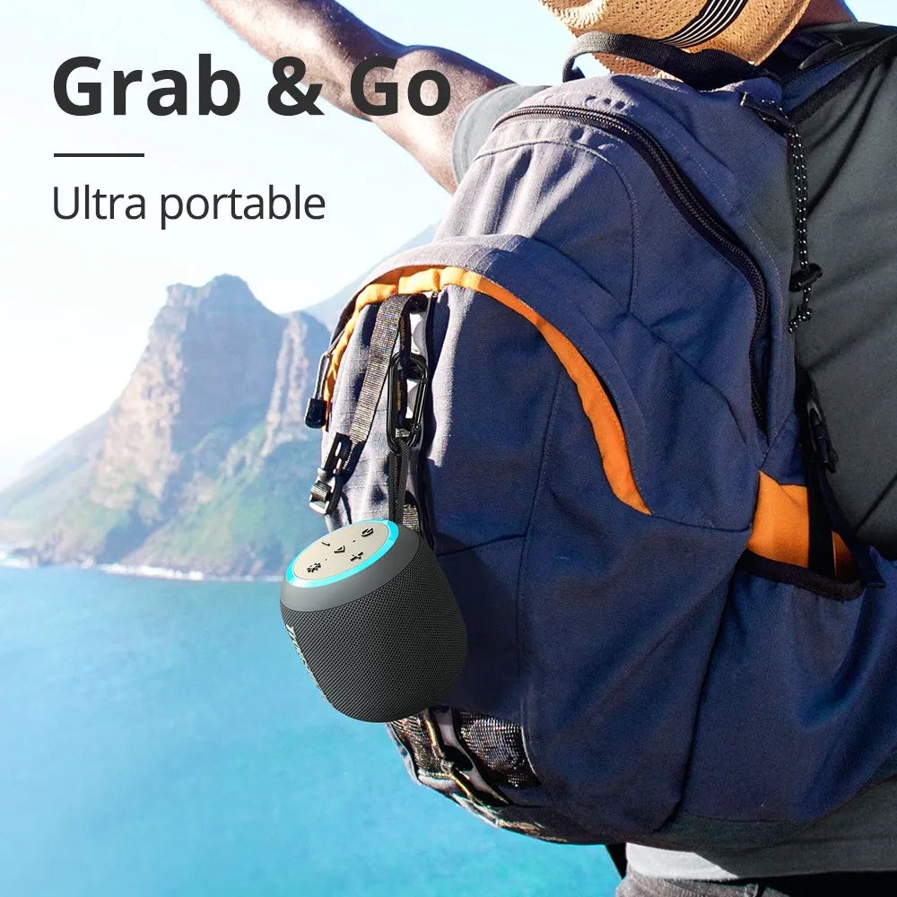 Tronsmart T7 Mini: 15W, IPX7, hasta 18 h (LED off), TWS, luces rítmicas, BT 5.3, MicroSD y Aux-in. Compacto y potente para playa, ducha o viajes.